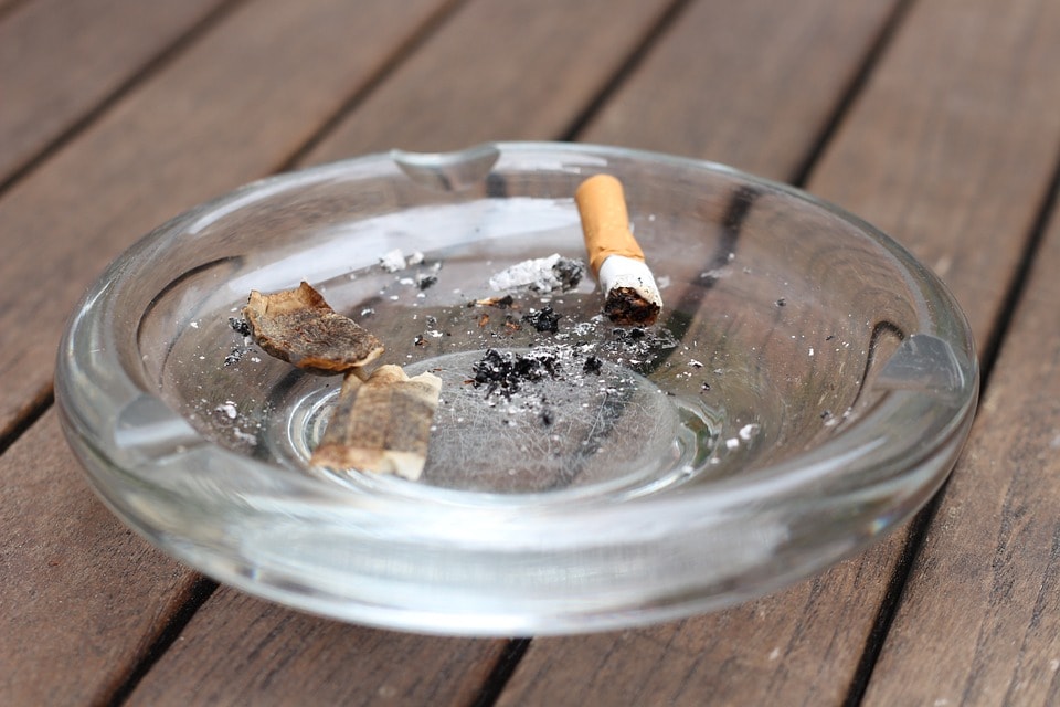 Nya lagen påverkar rökare att sluta